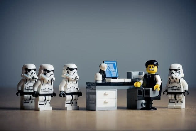 Spielzeug Star Wars-Figuren im Büro